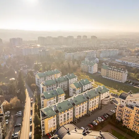 Podgorze Duchackie - Parking, Parks Nearby - By Rentujemy Апартаменты *